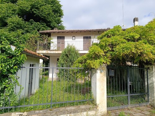 Huis op het platteland in Serralunga di Crea