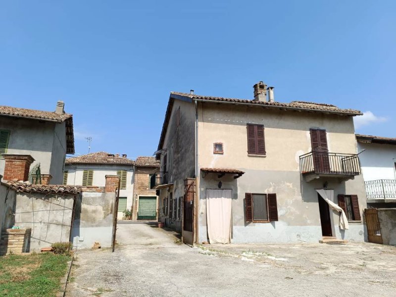 Country house in Alfiano Natta