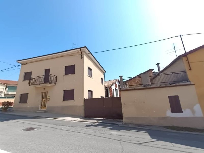 Detached house in Mombello Monferrato