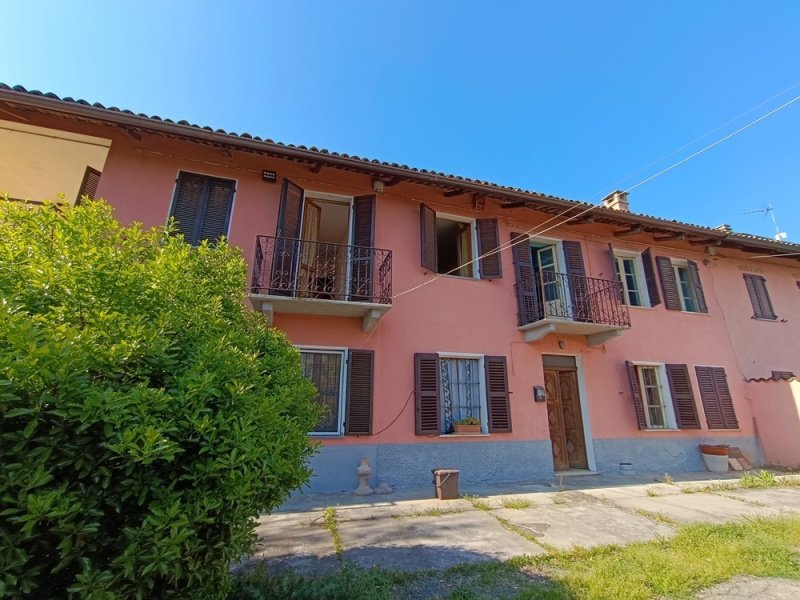 Hus på landet i Asti