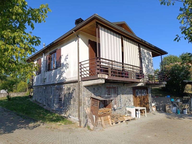 Вилла в Граццано-Бадольо