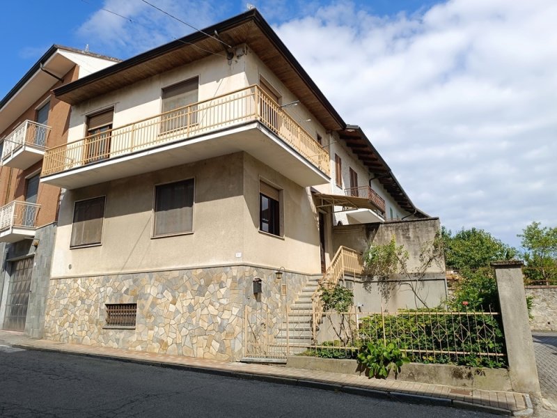 穆里森戈半独立房屋