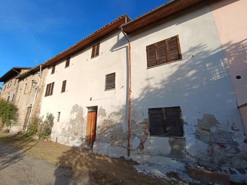 Country house in Ponzano Monferrato