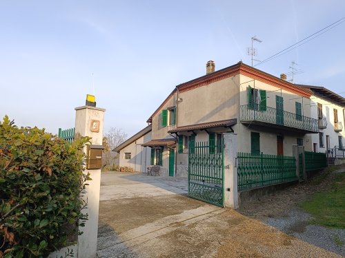 蒙贝洛蒙费拉托乡间房屋