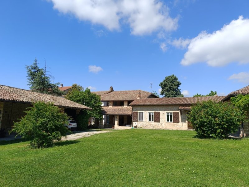 Casa di campagna a Odalengo Piccolo