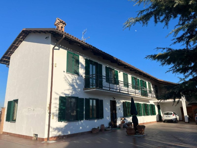 Detached house in Castagnito