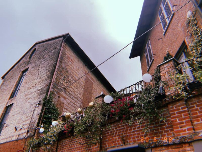 Edifício comercial em Vignale Monferrato