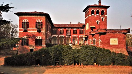 Castle in Dusino San Michele