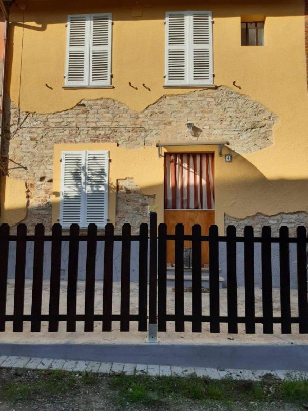 Terraced house in Alfiano Natta