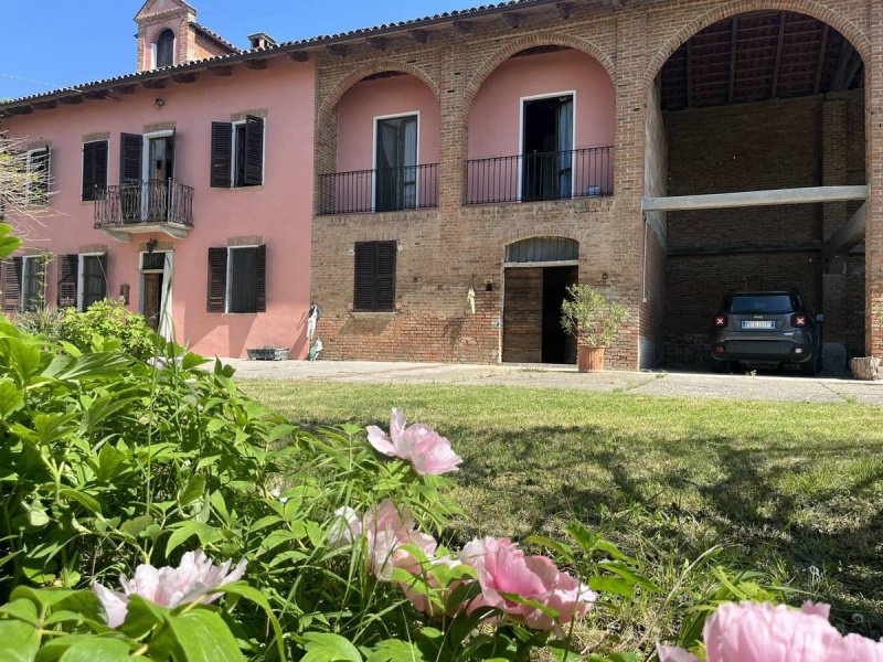 Casa a Montiglio Monferrato