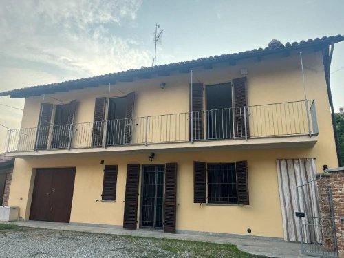 Semi-detached house in Cocconato