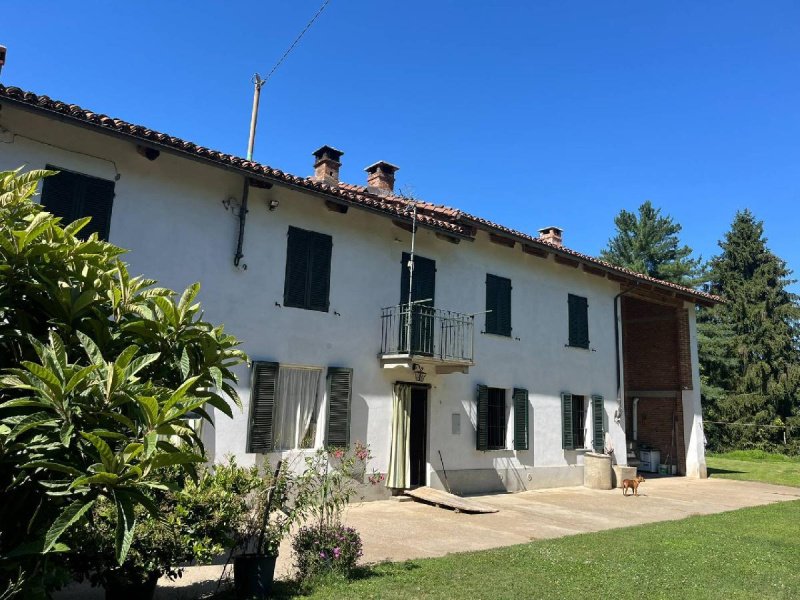 Farmhouse in Montafia