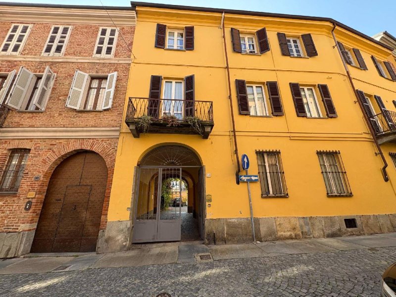 Apartamento em Asti