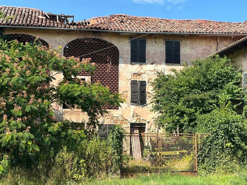 Casa di campagna a Asti