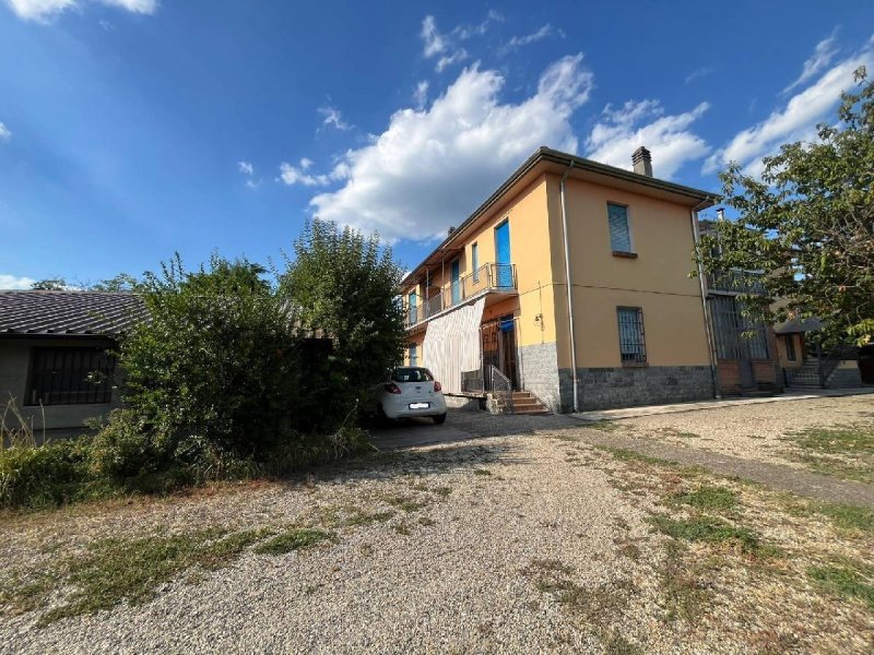 Detached house in Asti