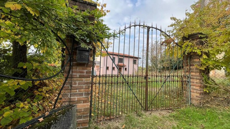 Casa independente em Robella