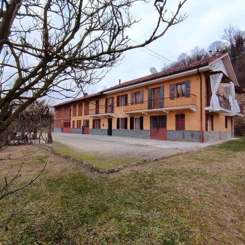 Сельский дом в Асти