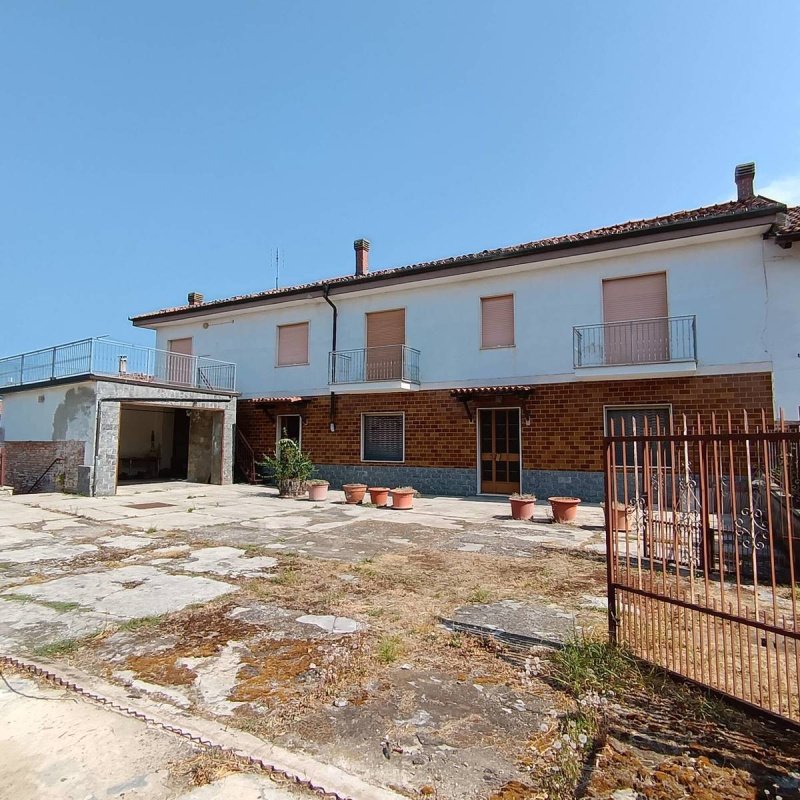 Semi-detached house in Isola d'Asti