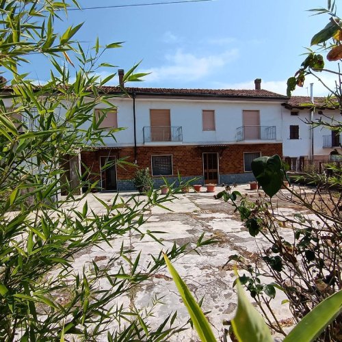 Semi-detached house in Isola d'Asti