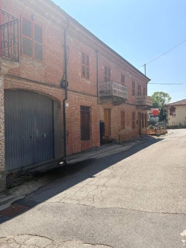 Casa de campo en Montiglio Monferrato