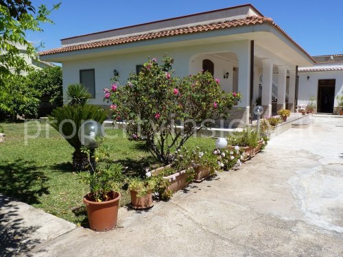 Villa i Avola