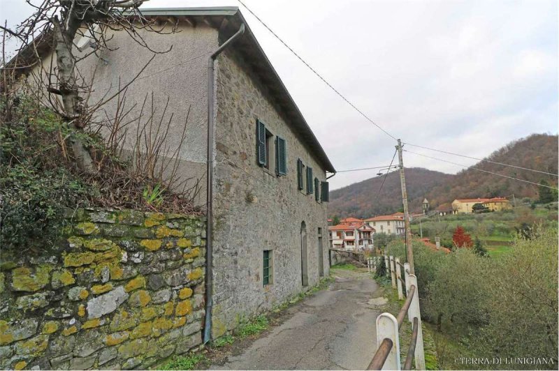 Villa i Pontremoli