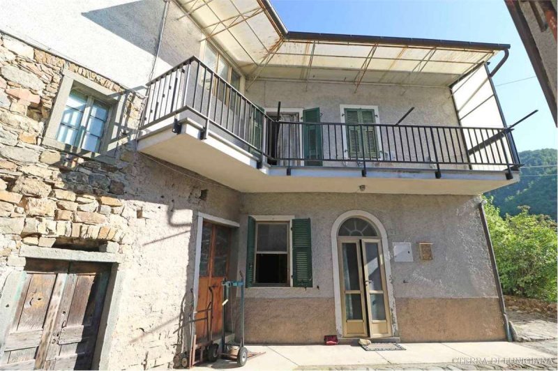 House in Pontremoli