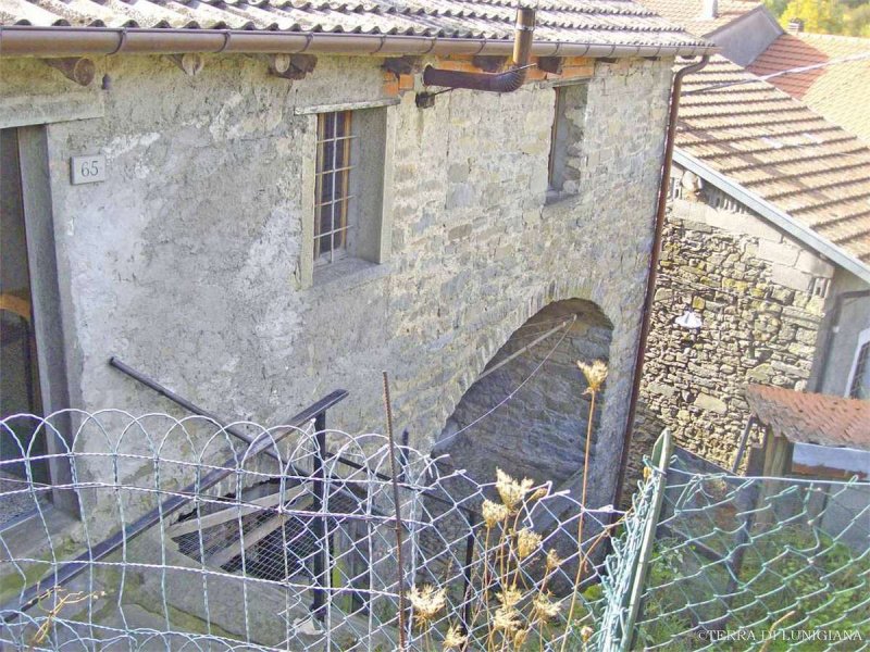 Farmhouse in Pontremoli