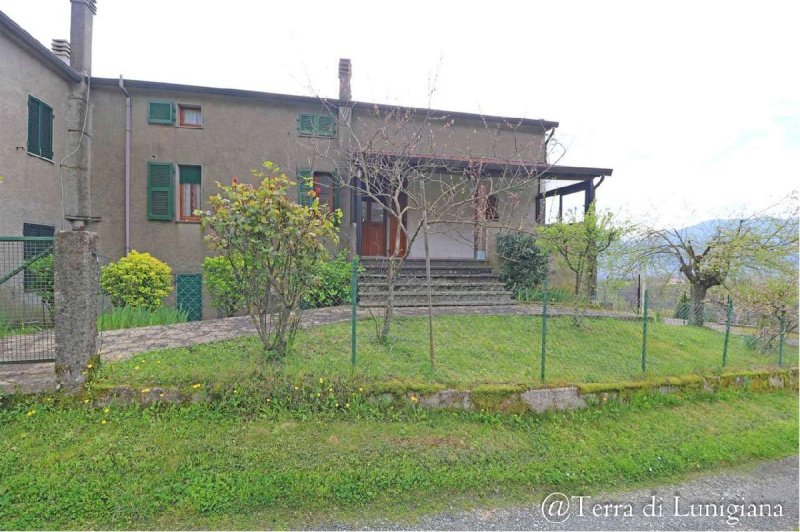 Huis in Pontremoli