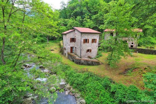 Vrijstaande woning in Pontremoli