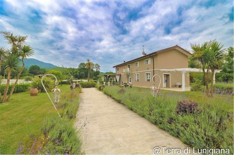 Moradia em Villafranca in Lunigiana