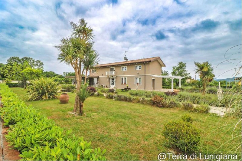 Moradia em Villafranca in Lunigiana