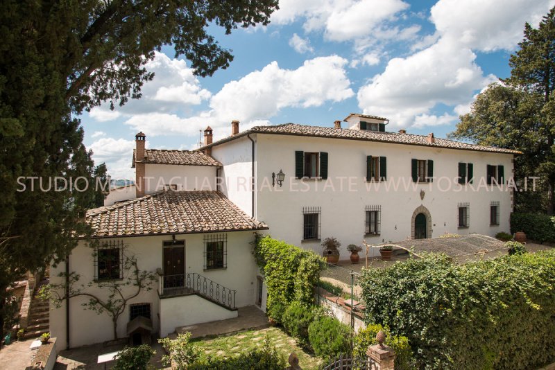 Historiskt hus i Greve in Chianti