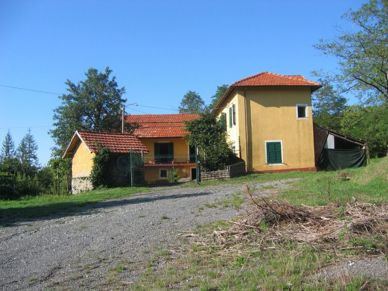 Farmhouse in Pontinvrea