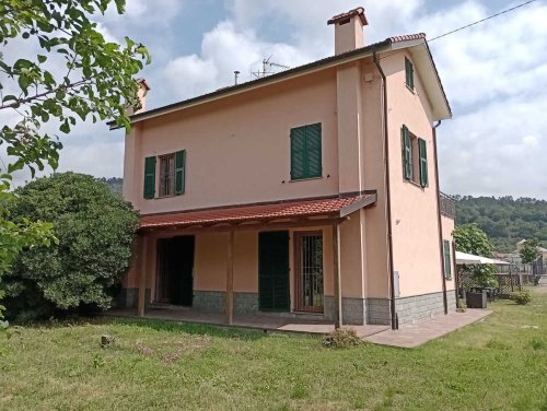 Semi-detached house in Quiliano