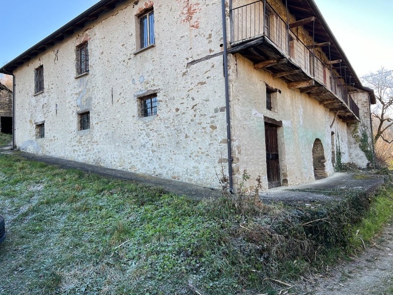 Klein huisje op het platteland in Prunetto