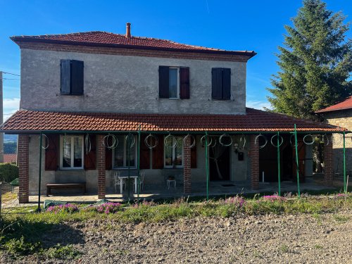 Casa indipendente a Roccaverano