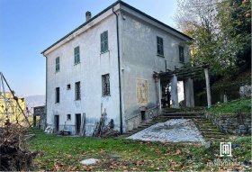 House in Cairo Montenotte