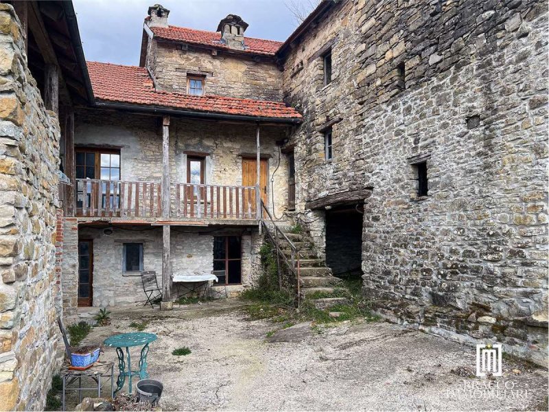 Bauernhaus in Dego