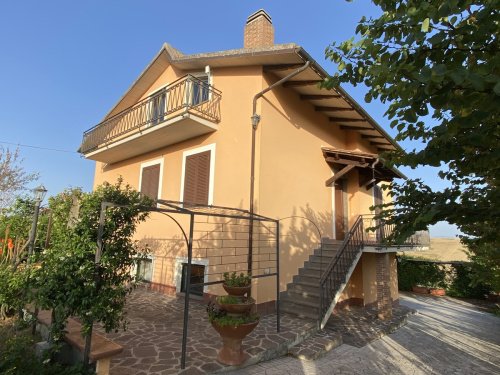 Villa a Montecastrilli