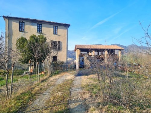 Huis op het platteland in Val di Nizza