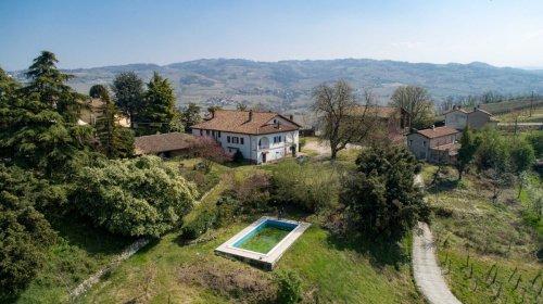 Quinta agrícola em Montecalvo Versiggia