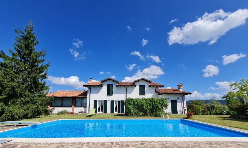 Moradia em Montesegale