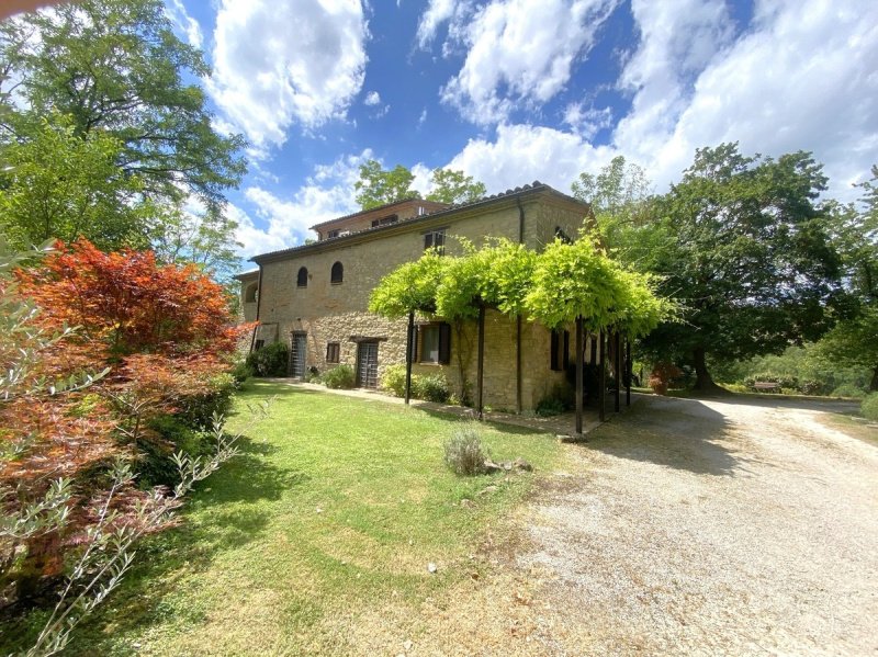 Landhaus in Montone