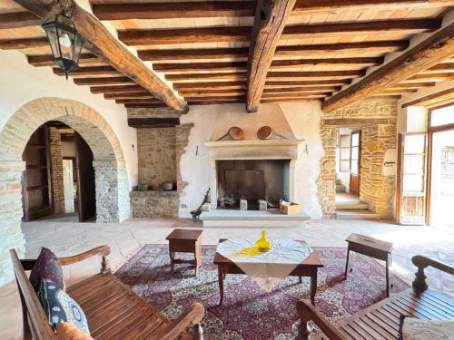 Casa geminada em Monte Santa Maria Tiberina