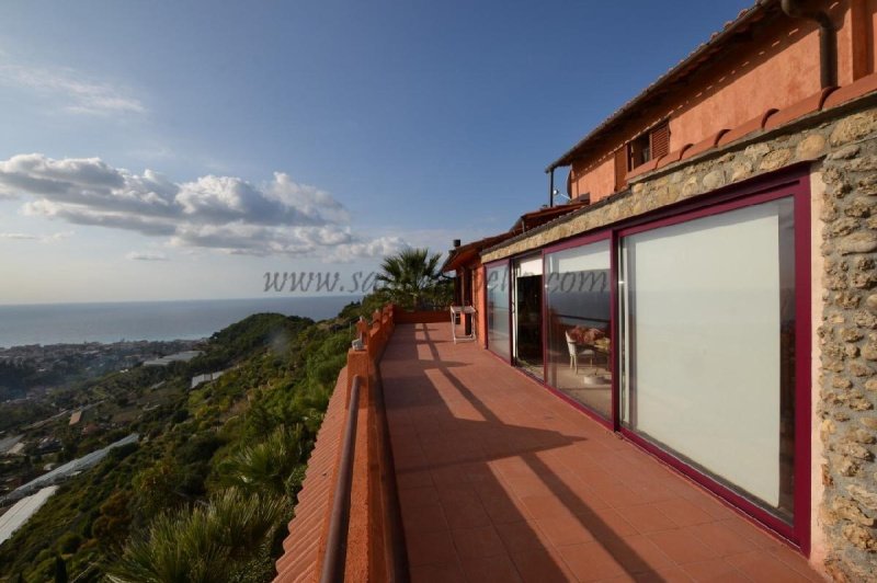 Vrijstaande woning in Bordighera