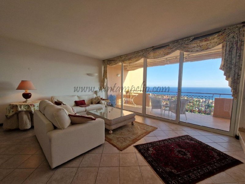 瓦莱克罗夏公寓