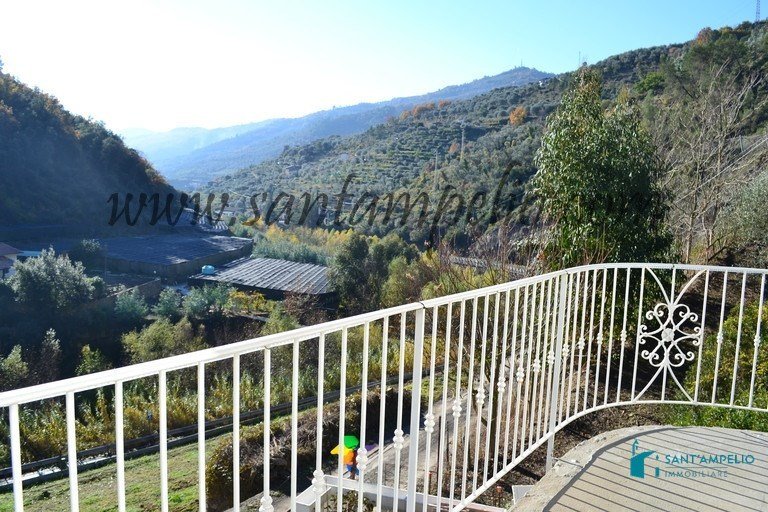 Detached house in Dolceacqua