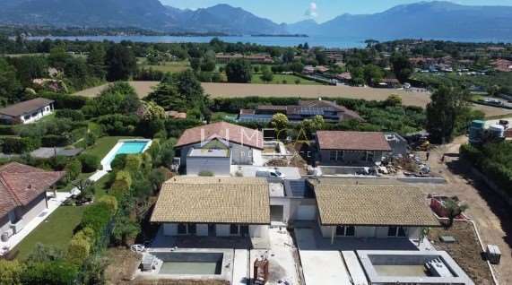 Villa in Manerba del Garda