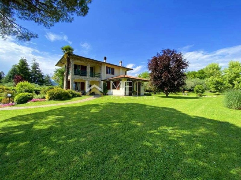 Villa en San Felice del Benaco